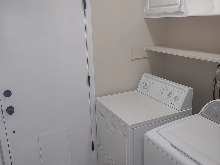 322 Esquina Dr — Photo 17