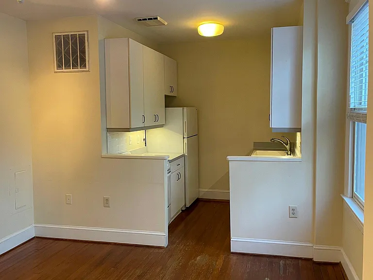 1685 Crescent Pl NW #6 — Photo 9