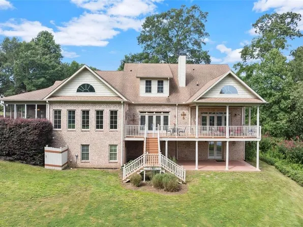 6212 Waters Edge Dr, Covington, GA 30014