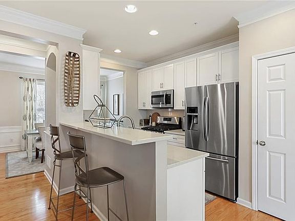 5th image of 450 Tioram Ln SE #22