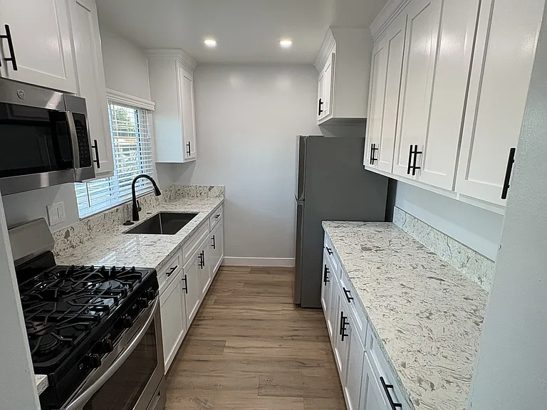 1112 S Atlantic Blvd #W — Photo 11