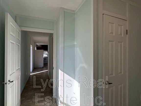4th image of 8086 Heck Dr #4
