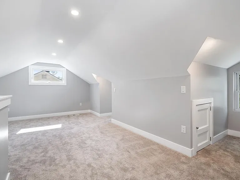 601 Dewey St #1 — Photo 14