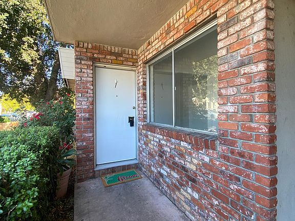 2nd image of 275 Poplar Ave #1
