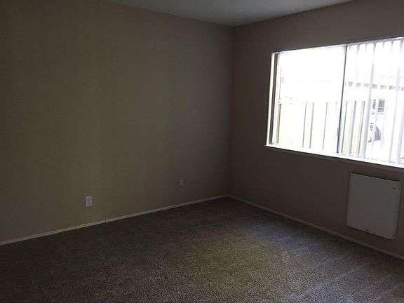 3rd image of 1202 Henderson Ave APT 2