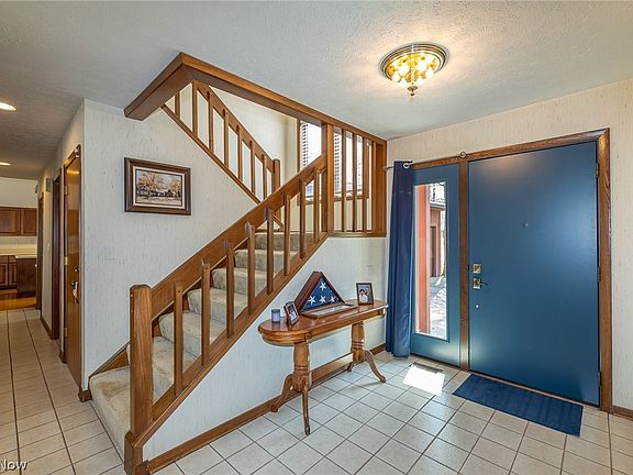 3rd image of 3573 Autumn Tree Dr