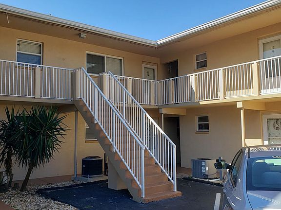 2nd image of 3600 S Peninsula Dr APT 11