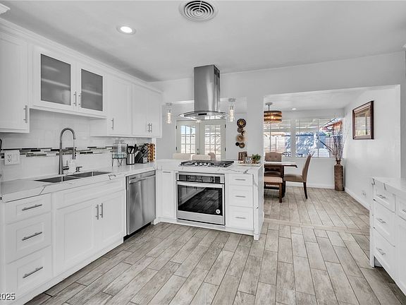 4th image of 5582 Tunis Ave