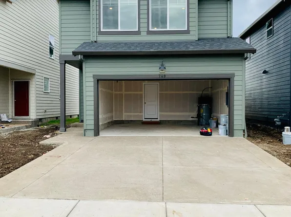 740 Ben Brown Ln, Woodburn, OR 97071