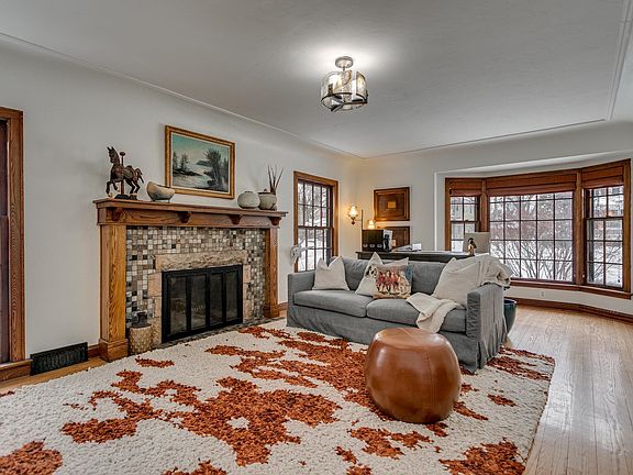 5th image of 803 W Prospect Ave