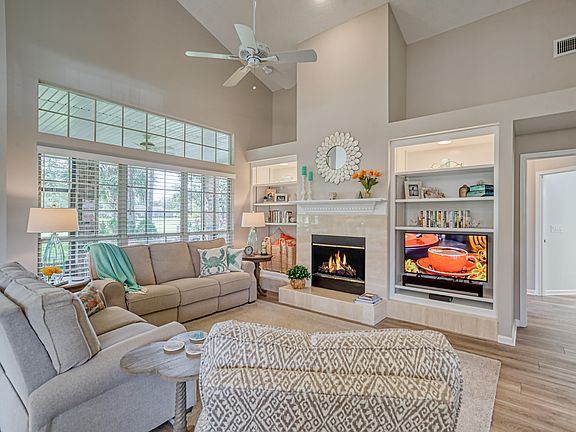 3rd image of 3737 Constancia Dr