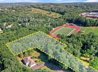 1086 Monroe Tpke, Monroe, CT 06468