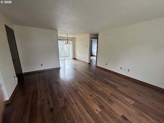 4th image of 159 SW Florence Ave APT L64