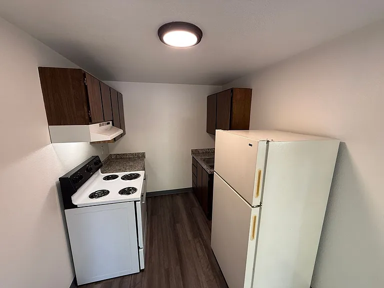 Ashwood Apartments — Photo 21
