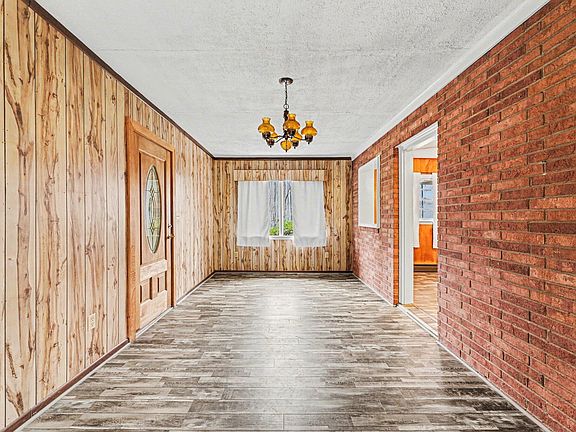 5th image of 1324 Seays Rd