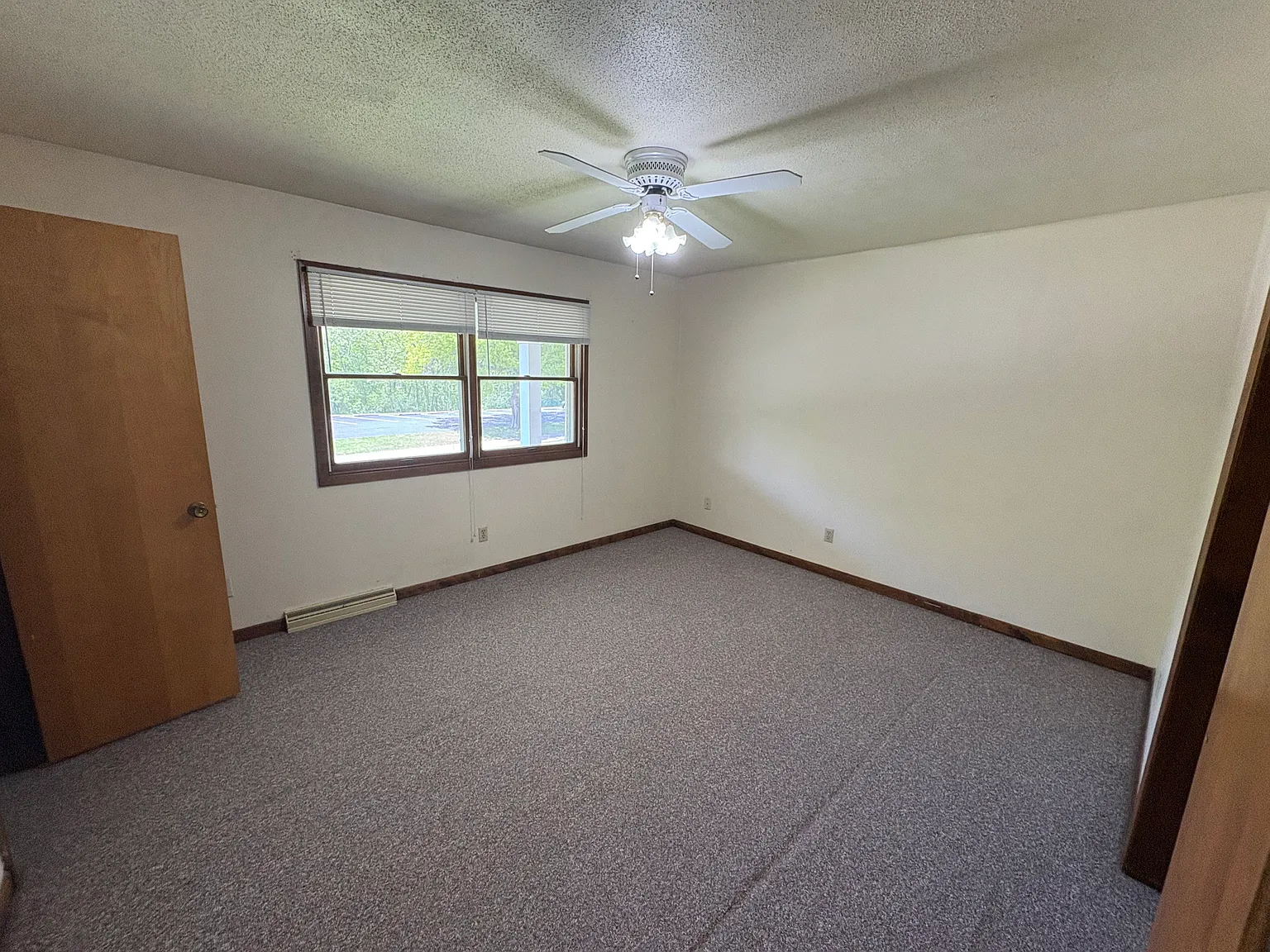 2 bed, $1,025 — Photo 2