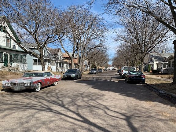 4th image of 823 Juno Ave
