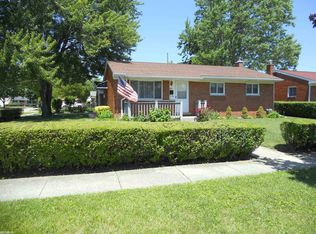 2015 Tarry Dr, Sterling Heights, MI 48310