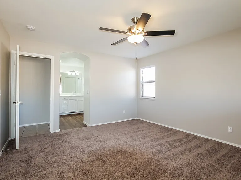 4503 N 88th Ave — Photo 9