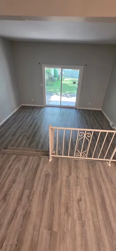 2 bed, 1.5 bath, 1050 sqft, $1,300 — Photo 2