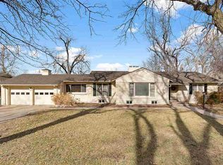 18 Carlton Rd, Hutchinson, KS 67502