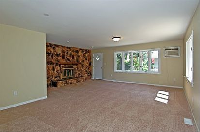 5th image of 35W714 Crispin Dr