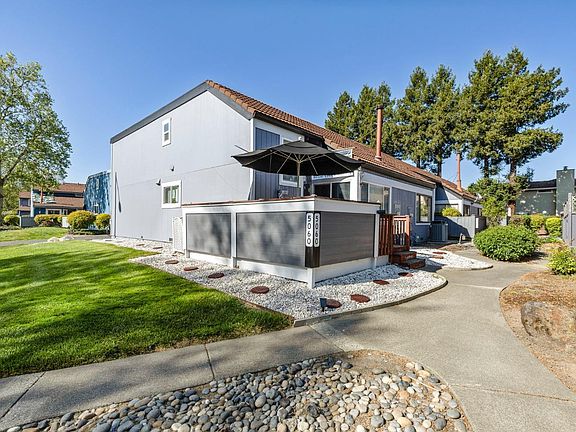 4th image of 5062 Country Club Drive