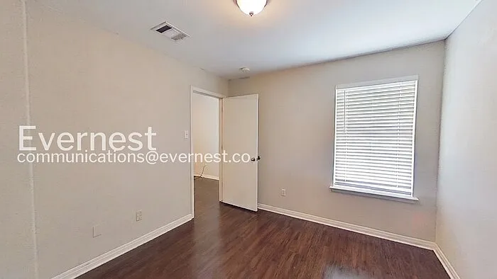 1011 Iola Dr — Photo 14