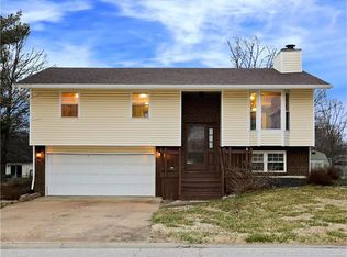 922 Harvestyme Ln, Troy, IL 62294