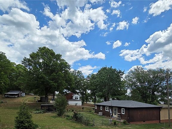 3rd image of 145 Black Oak Ridge Road