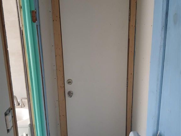 4th image of 630 NE 43rd Street