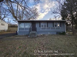 7401 E 49th St, Kansas City, MO 64129