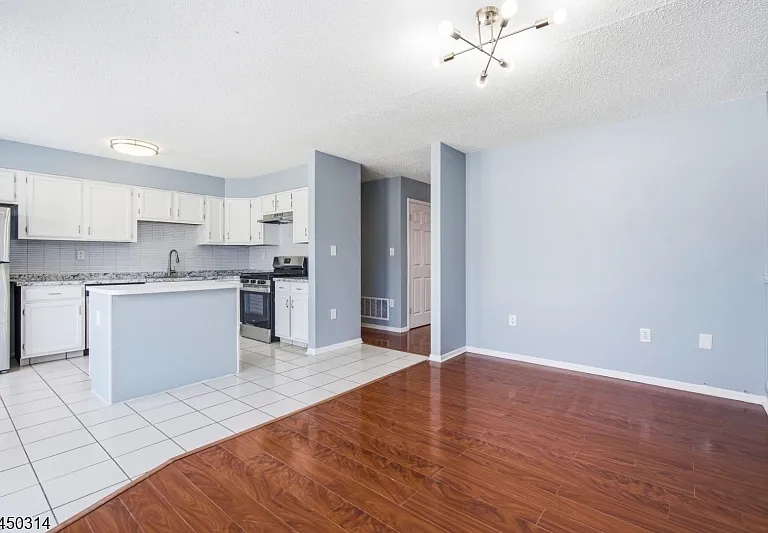 9 Balboa Ln — Photo 11