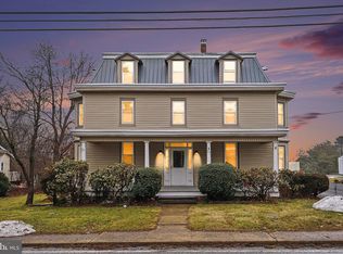 31 N Market St, Fawn Grove, PA 17321