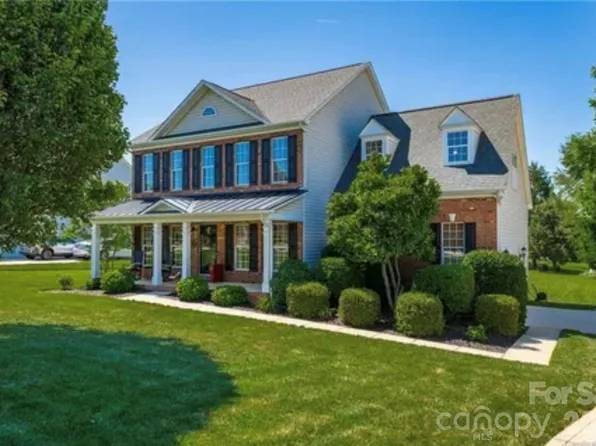 125 Sundown Cove Dr, Mooresville, NC 28117