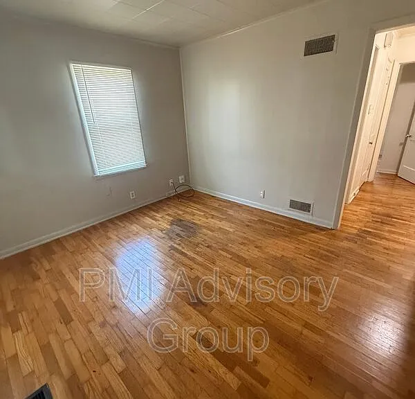 2632 SE Adams St — Photo 3
