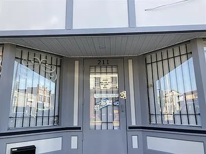 211 Brownsville Rd #1 photo 1
