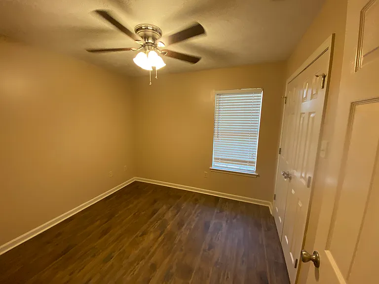3935 Seraph Dr — Photo 9