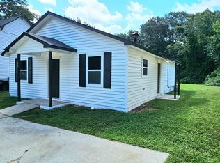 1054 W College Ext, Griffin, GA 30224