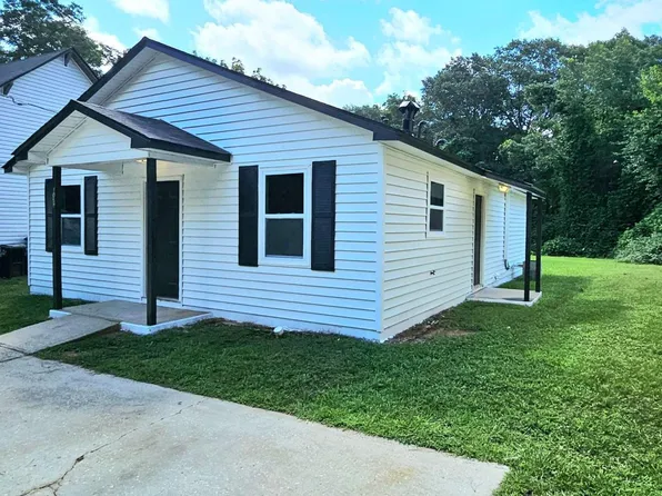 1054 W College Ext, Griffin, GA 30224