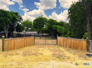 812 Christopher Ave, Round Rock, TX 78681