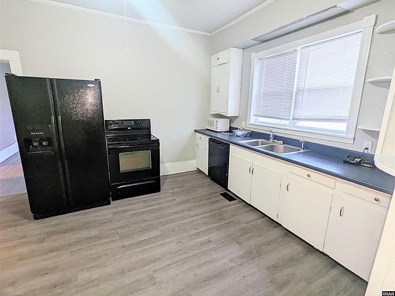 4th image of 212 K St