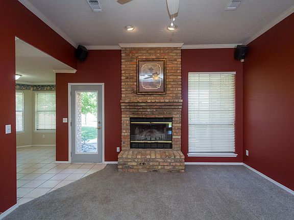 5th image of 2502 Audrey Ln