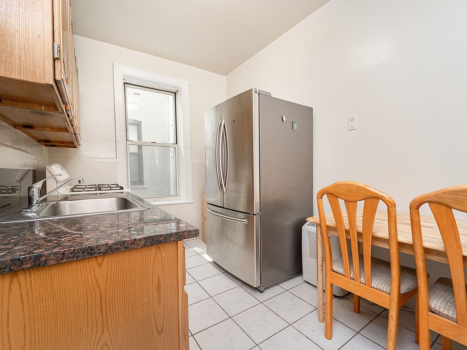 1st image of 24-48 27th St #1P