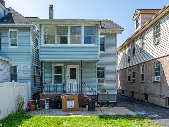 3rd image of 159 E Grant Ave
