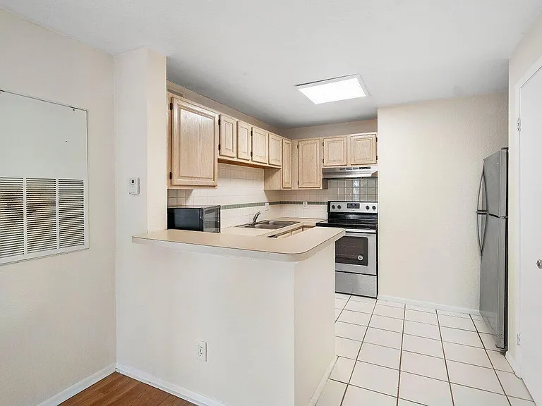 1825 Palm Cove Blvd #7-306 — Photo 11