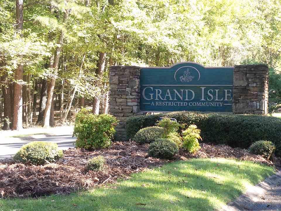 1st image of Grand Isle Dr