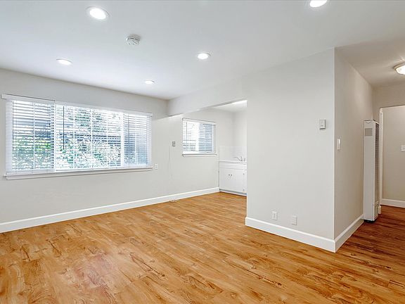 2nd image of 833 Maryann Dr APT 2