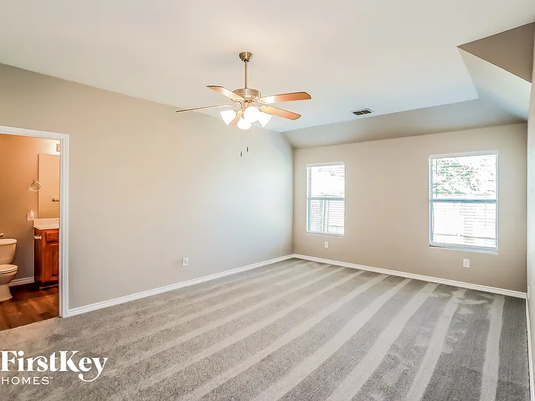12721 Carpenter Ln — Photo 8