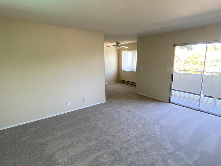 842 N Rengstorff Ave — Photo 3